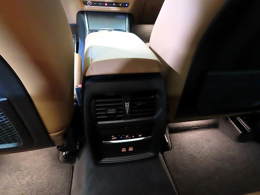 BMW 3 series 2023 Blanco - Importación desde Corea - HF Imports Iquique - Foto 16