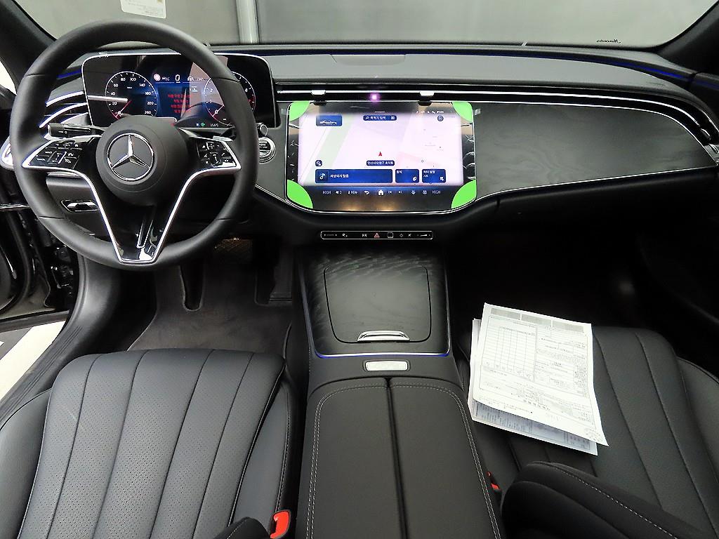 Mercedes Benz E class - Vista 7