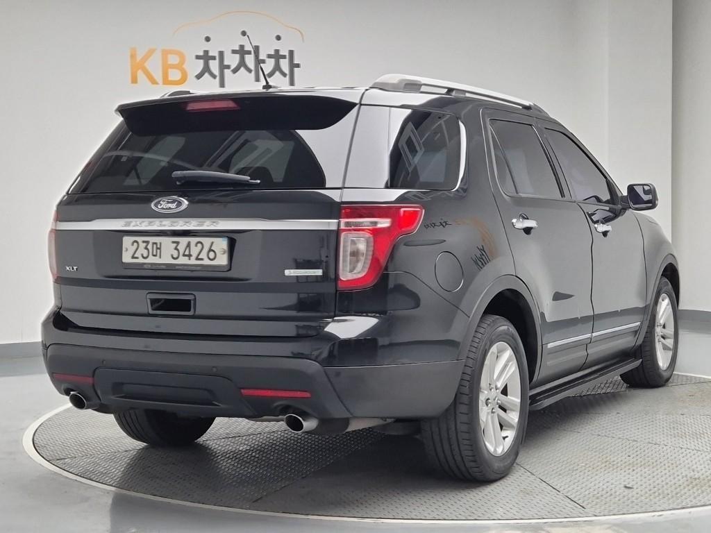Ford Explorer - Vista 3