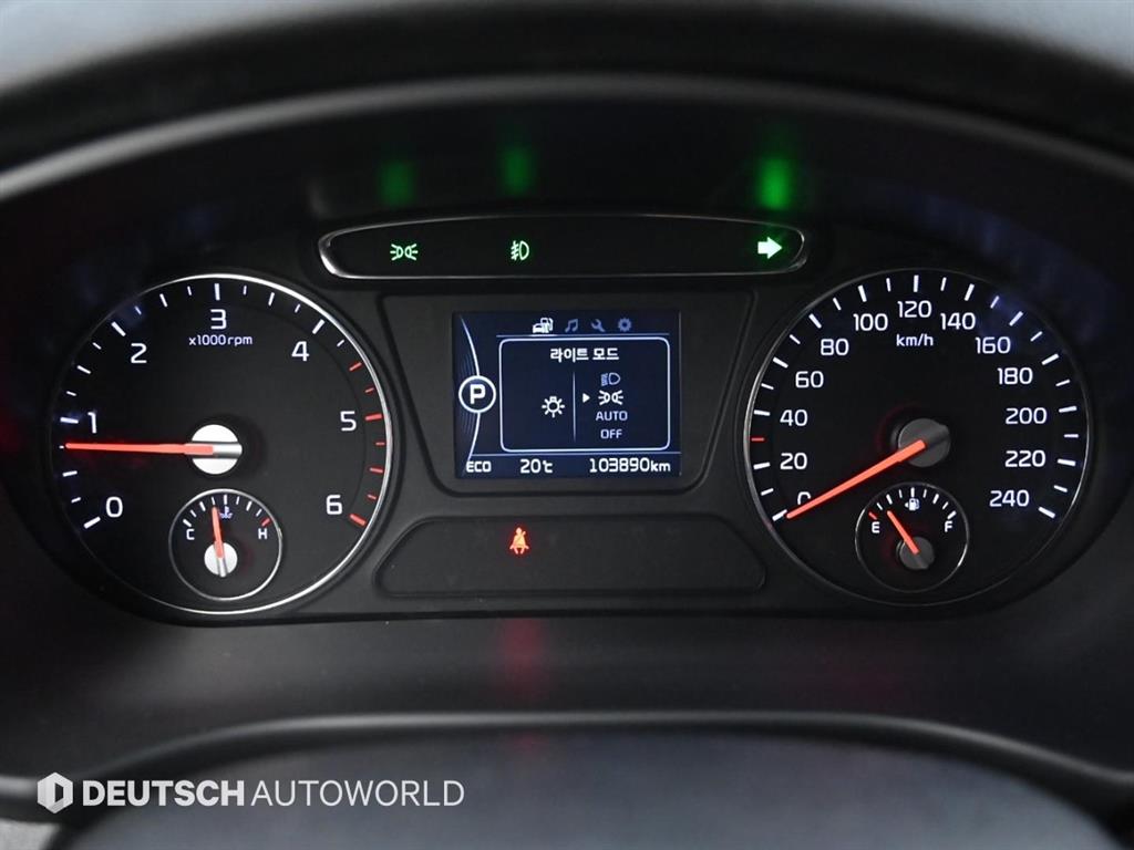 KIA Sorento - Vista 8