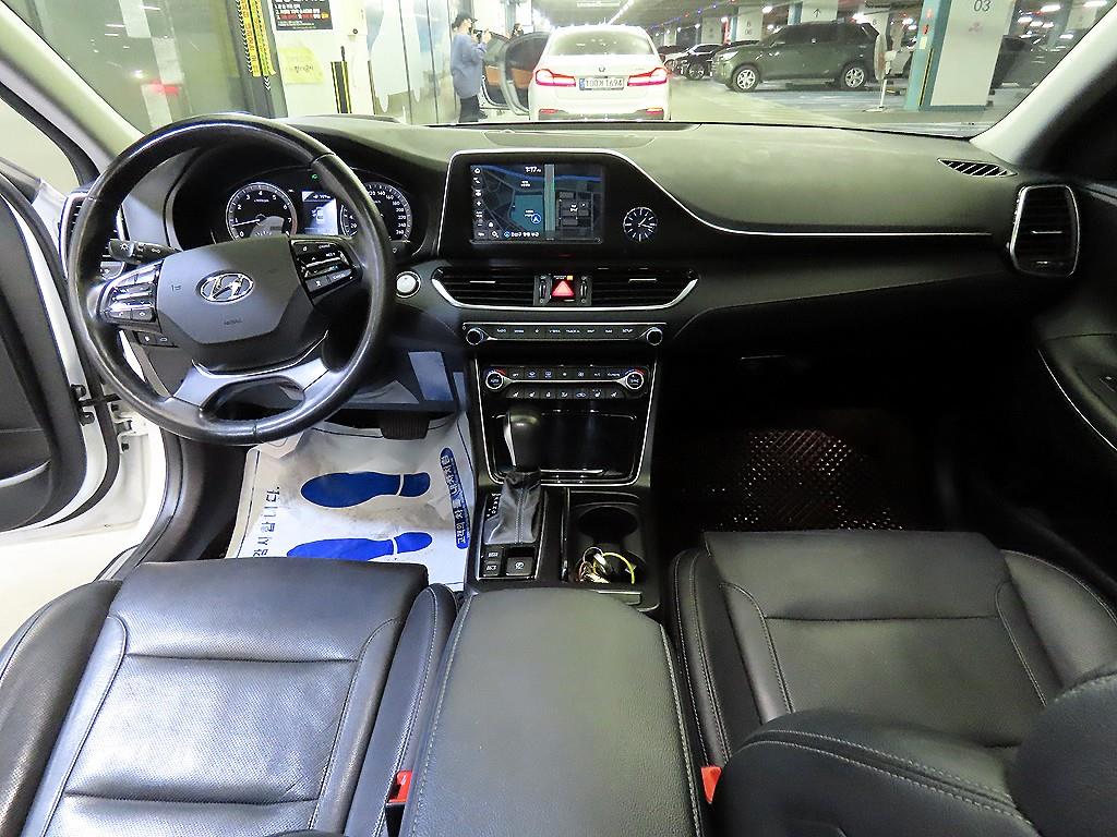 HYUNDAI Grandeur - Vista 10