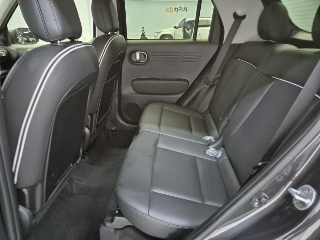 HYUNDAI Casper - Vista 12