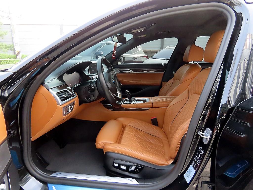 BMW 7 Series - Vista 5