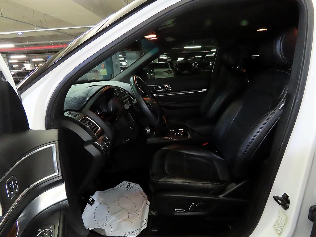 Ford Explorer - Vista 6