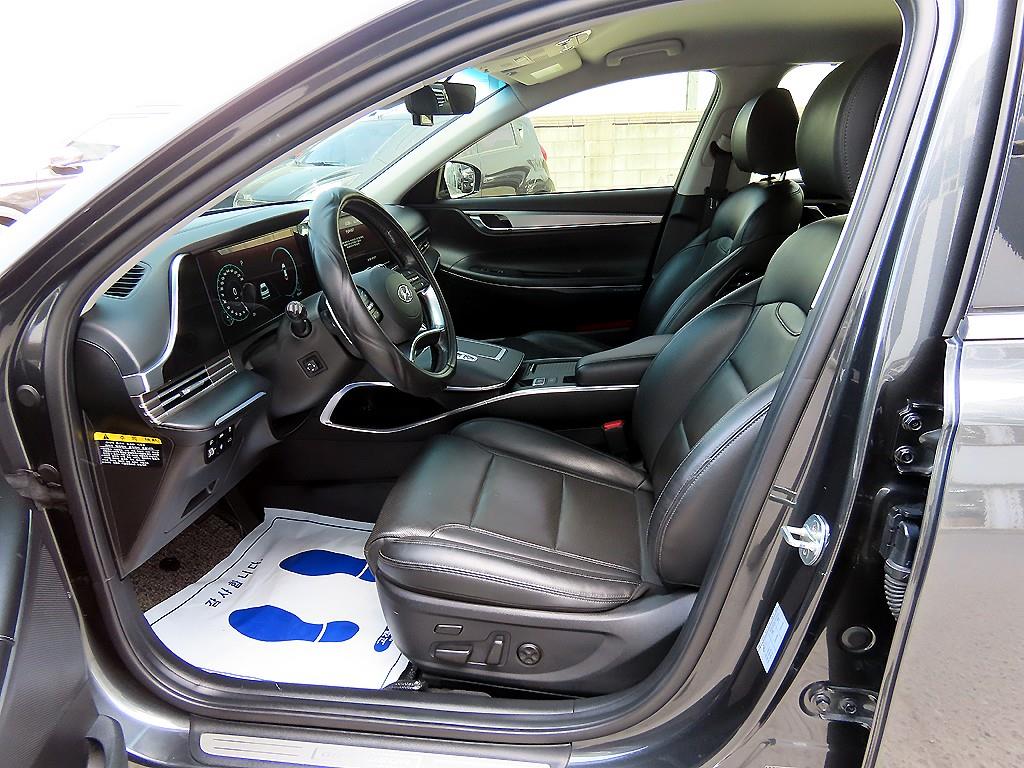 HYUNDAI Grandeur - Vista 5