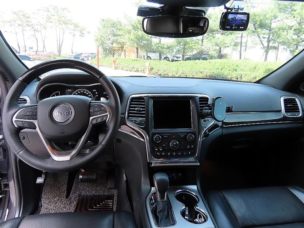 Jeep Cherokee - Vista 6