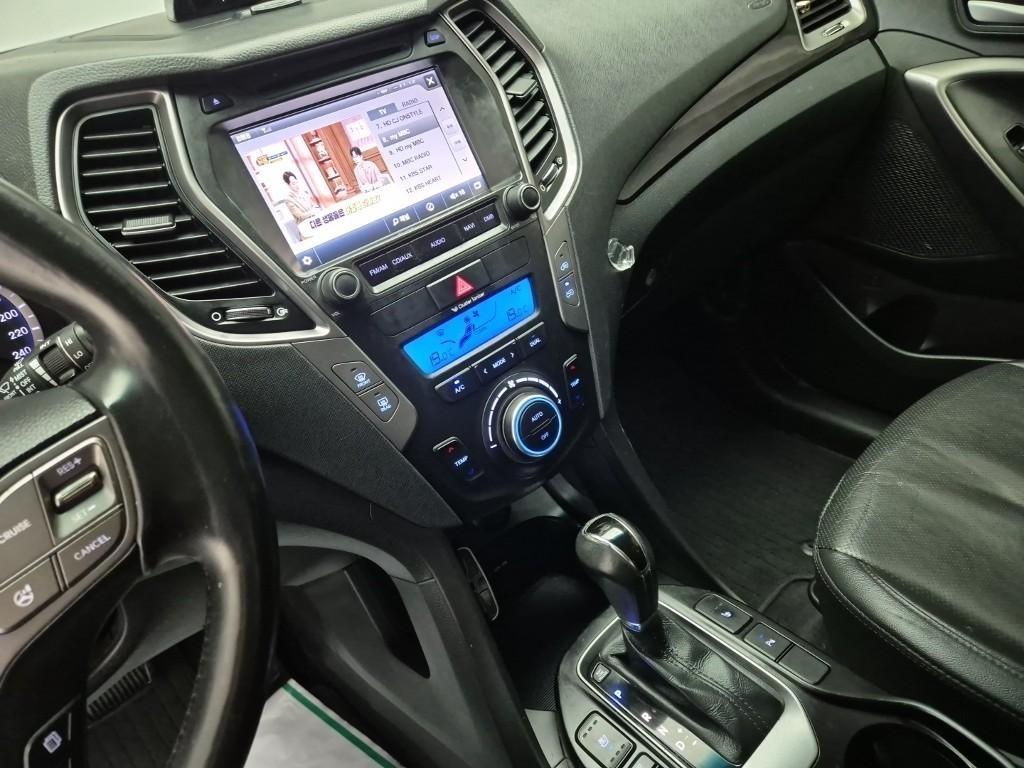 HYUNDAI Santa Fe - Vista 10