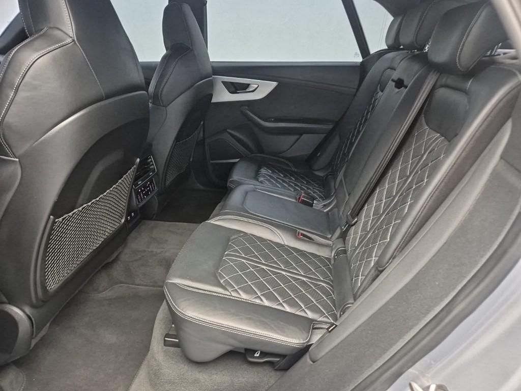Audi Q8 - Vista 12