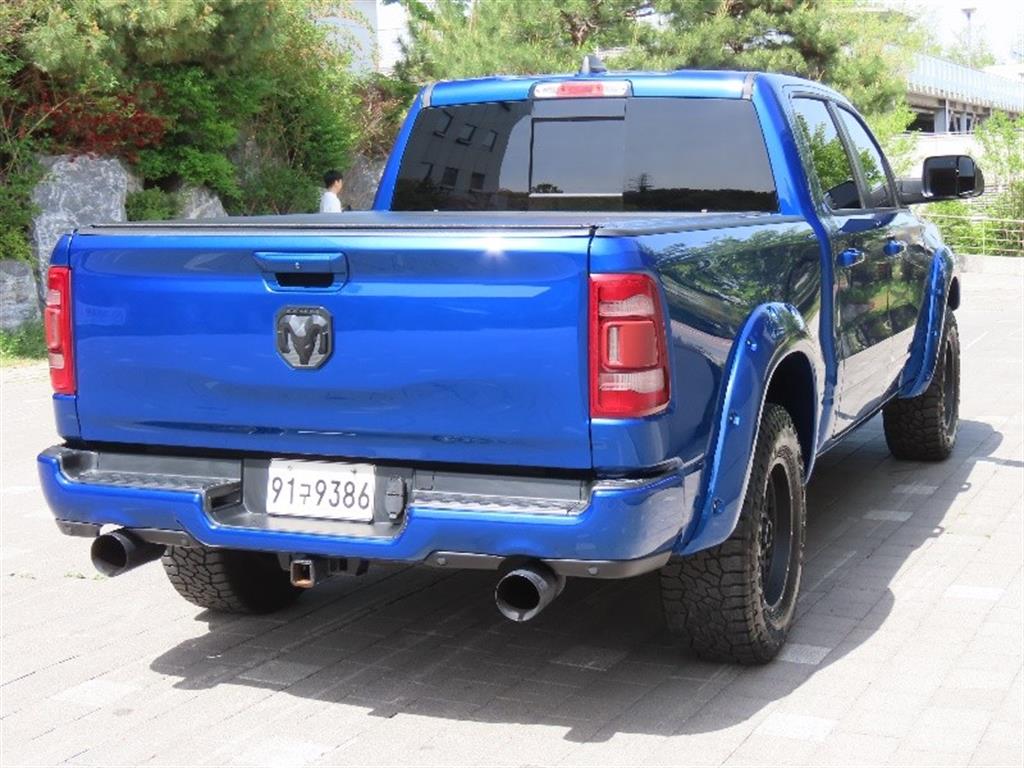 DODGE Rampic Up - Vista 5