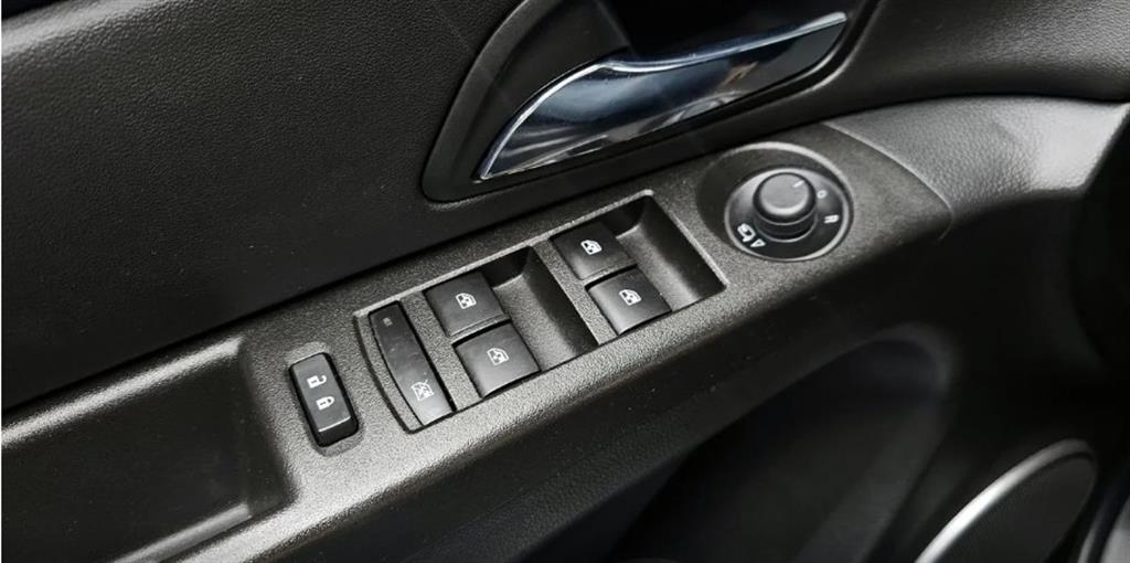 Chevrolet Cruise 2016 Gris - Importación desde Corea - HF Imports Iquique - Foto 18