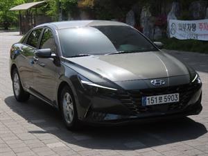 HYUNDAI Avante - Vista 4