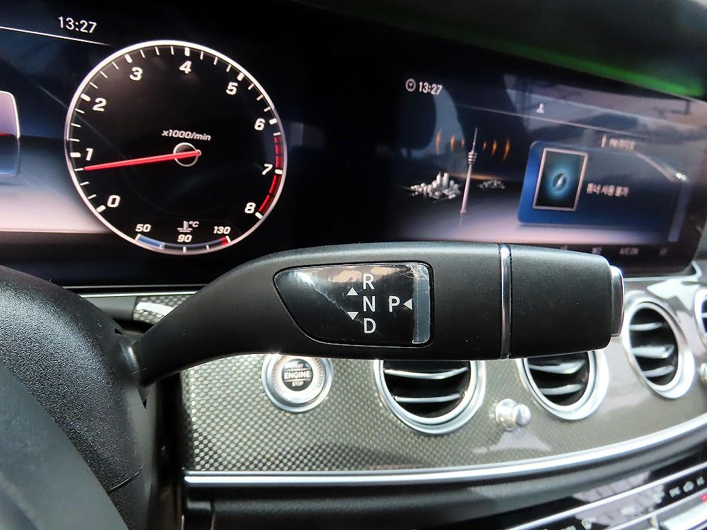 Mercedes Benz E class - Vista 11