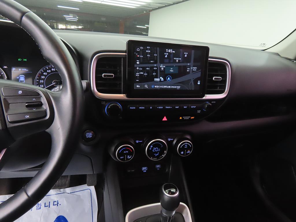 HYUNDAI Venue - Vista 10