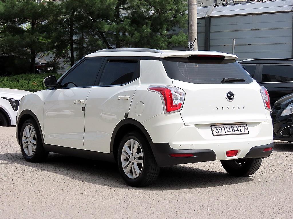 Ssangyong Tivoli - Vista 3