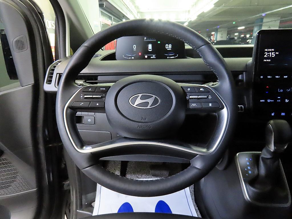 HYUNDAI Staria - Vista 8