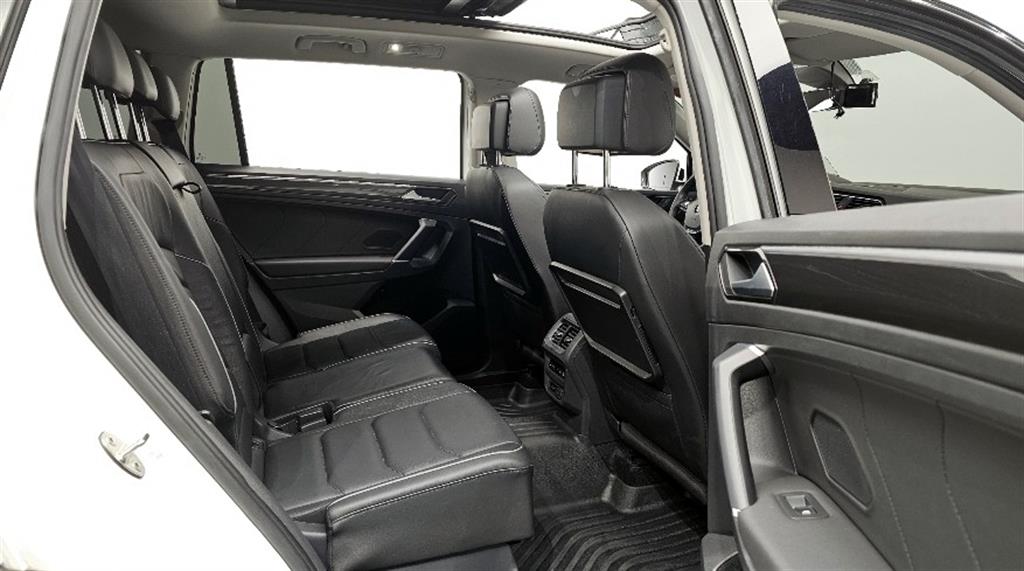 Volkswagen Tiguan - Vista 11