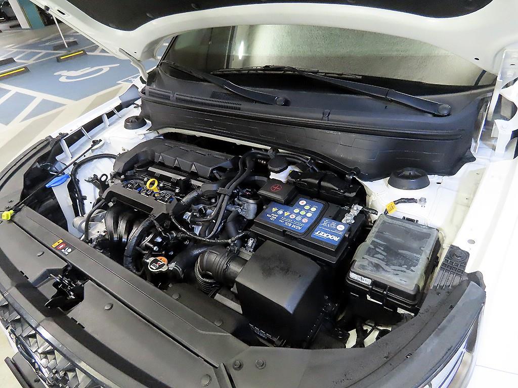 HYUNDAI Venue 2023 Blanco - Importación desde Corea - HF Imports Iquique - Foto 19