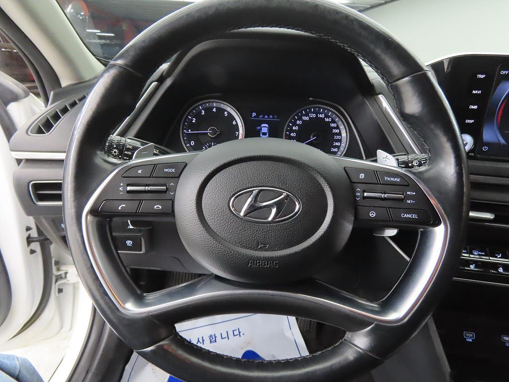 HYUNDAI Sonata - Vista 8