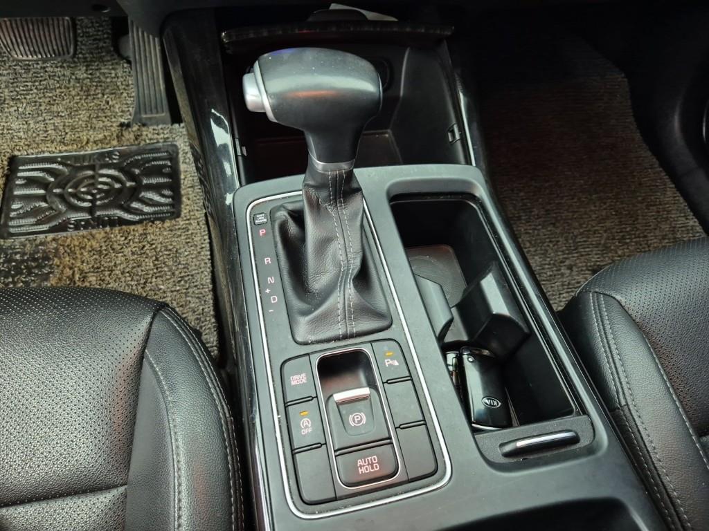 KIA Sorento - Vista 8