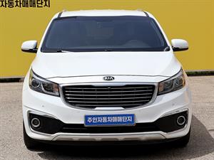 KIA Carnival - Vista 2