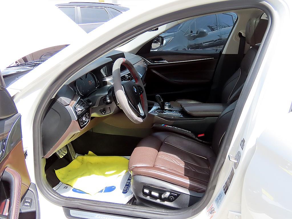 BMW 5 Series - Vista 5