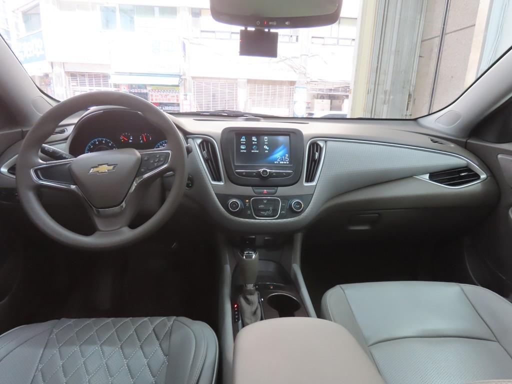 Chevrolet Malibu - Vista 7