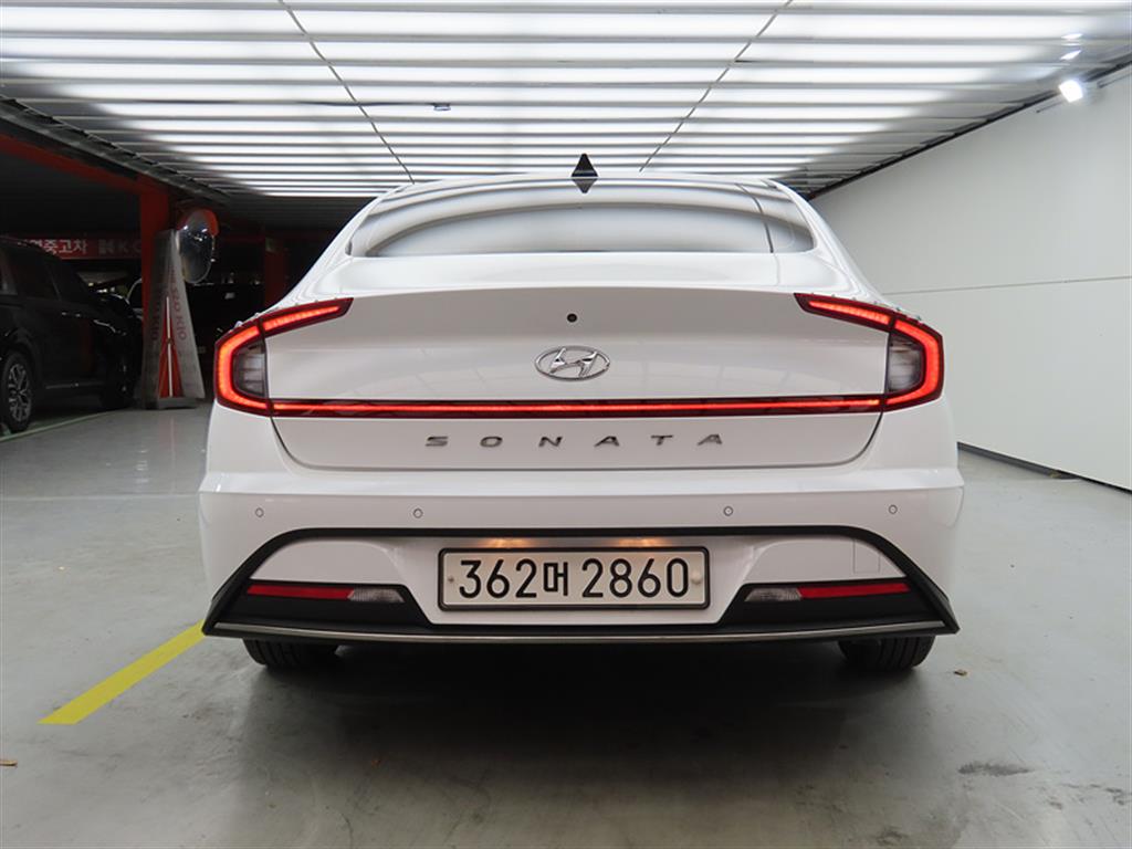 HYUNDAI Sonata - Vista 3