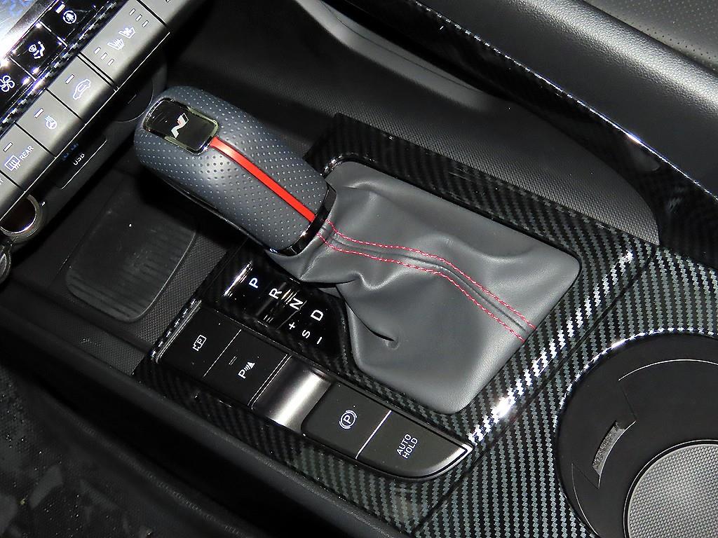 HYUNDAI Avante - Vista 12