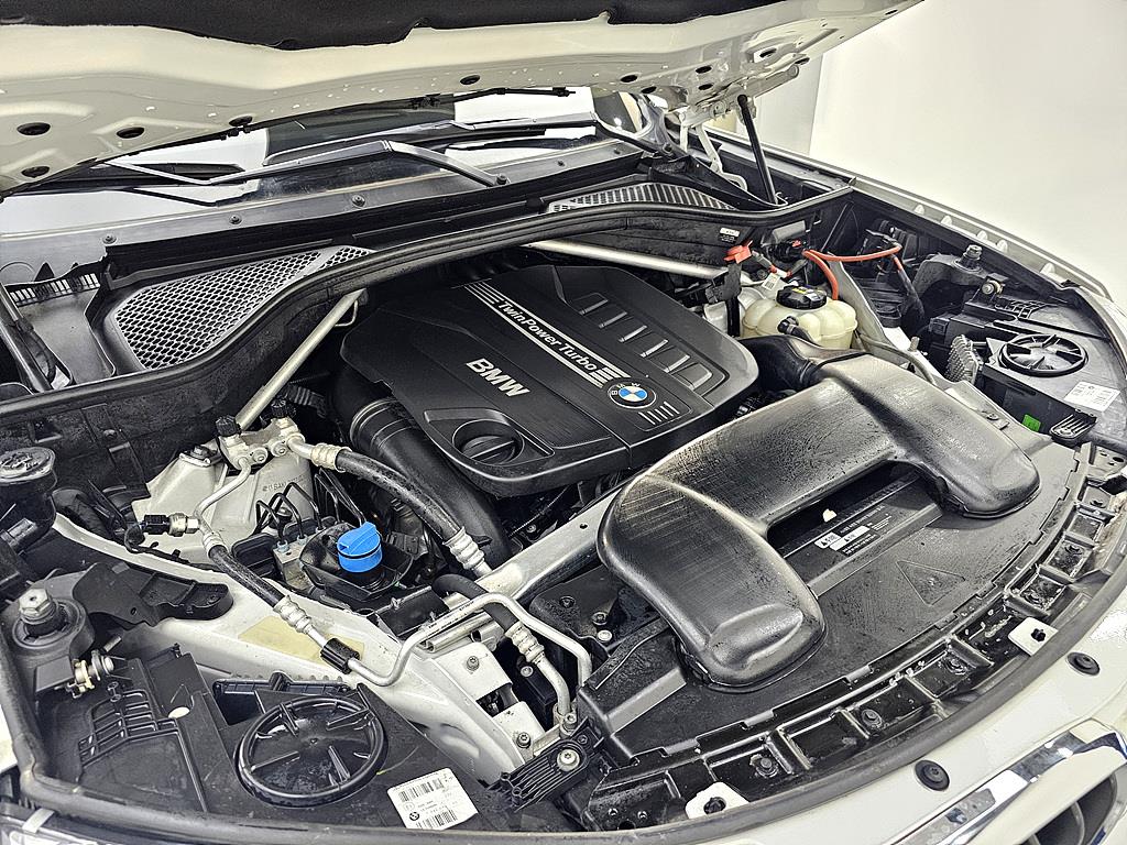 BMW X6 - Vista 6