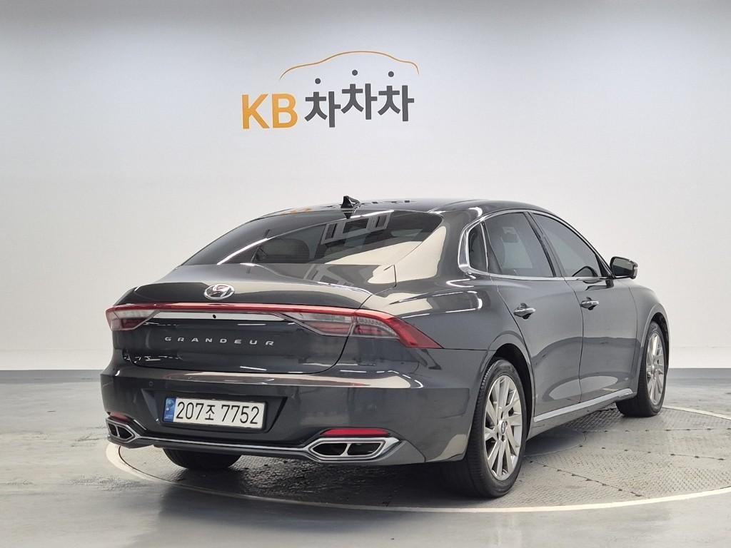 HYUNDAI Grandeur - Vista 3