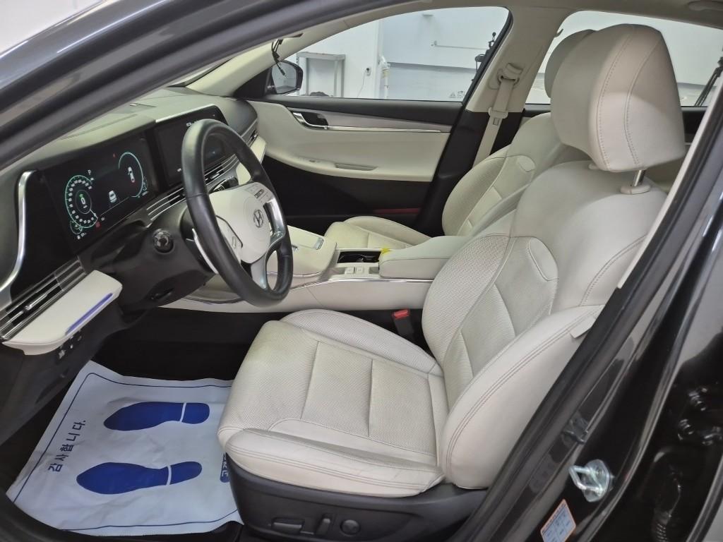 HYUNDAI Grandeur - Vista 11