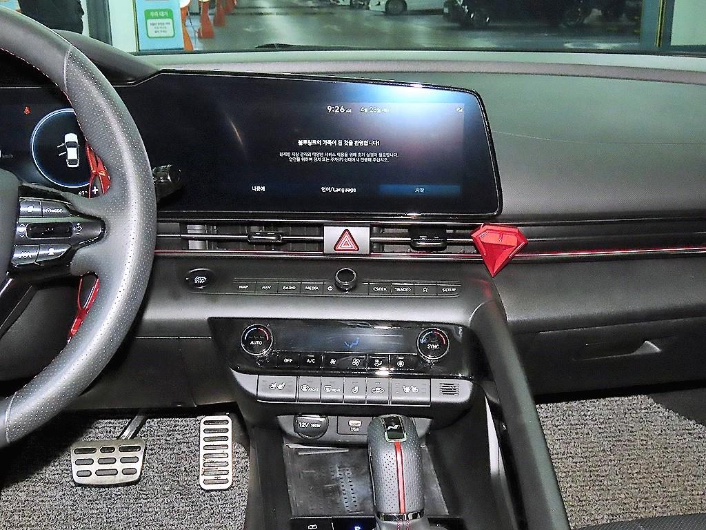 HYUNDAI Avante - Vista 11