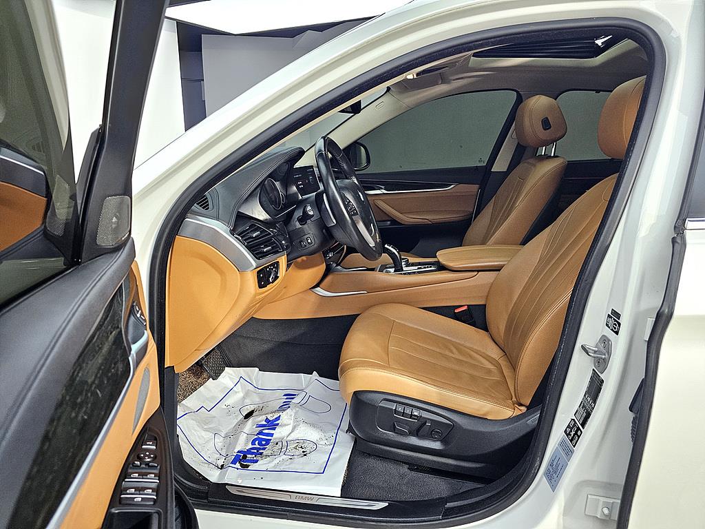 BMW X6 - Vista 8