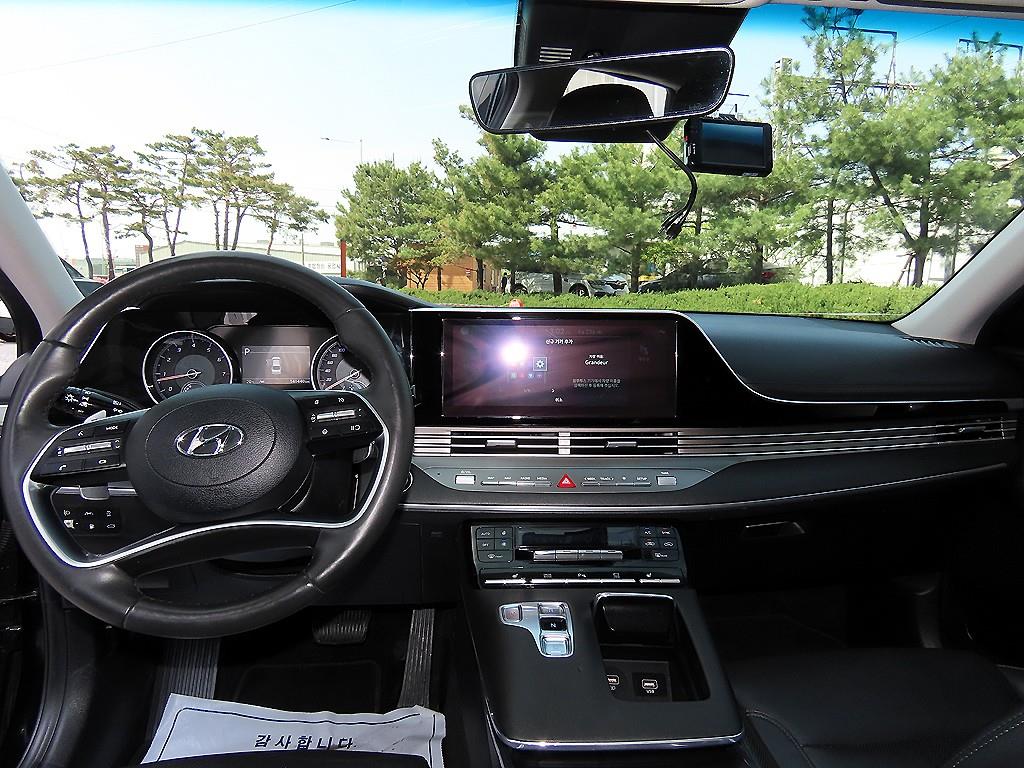 HYUNDAI Grandeur - Vista 7
