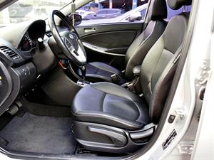 HYUNDAI Accent - Vista 10
