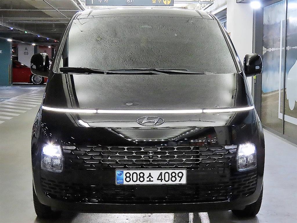 HYUNDAI Staria - Vista 2