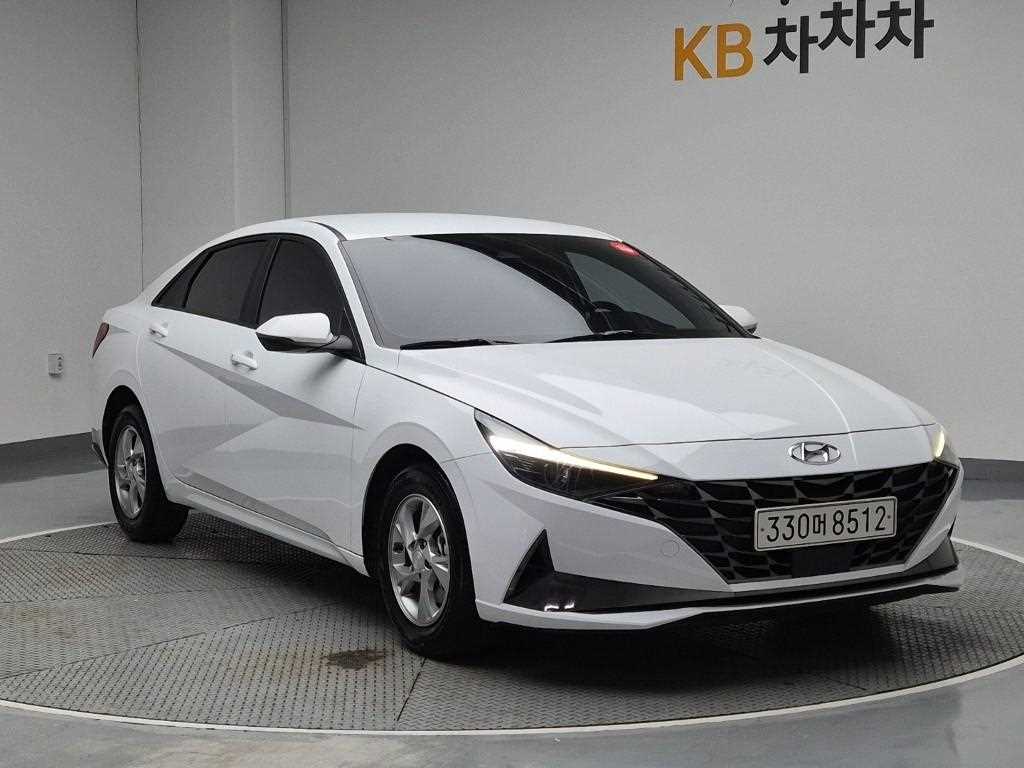 HYUNDAI Avante - Vista 4