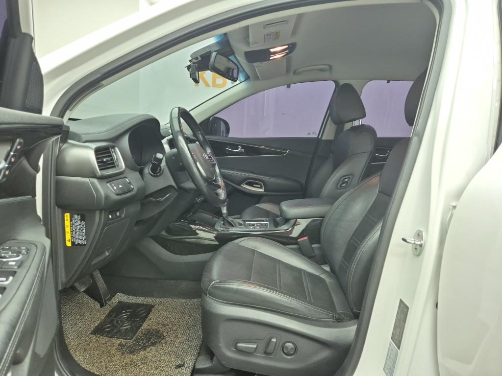 KIA Sorento - Vista 11