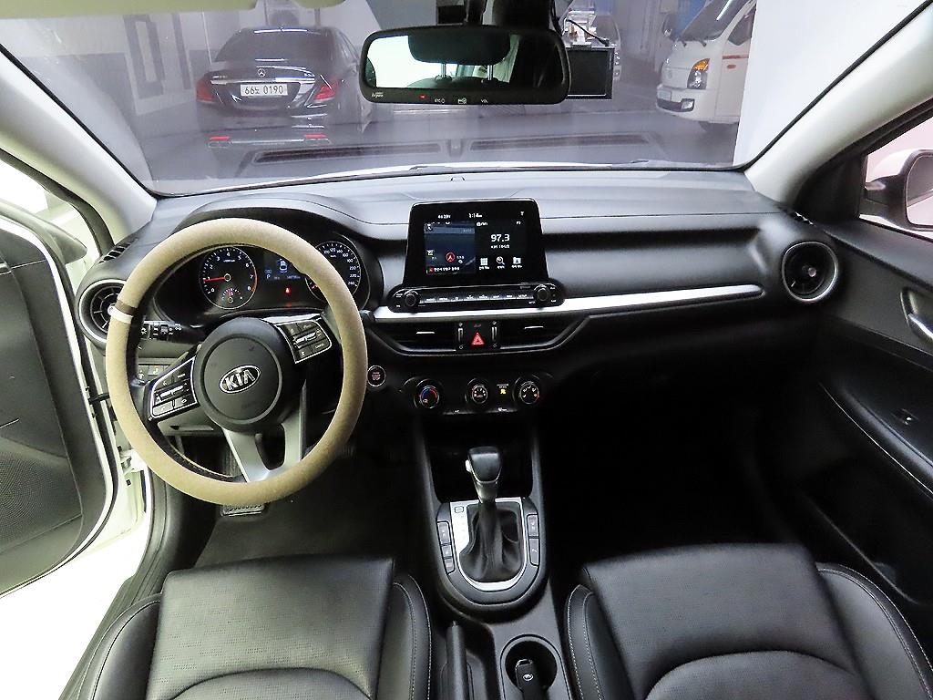 KIA K3 - Vista 8