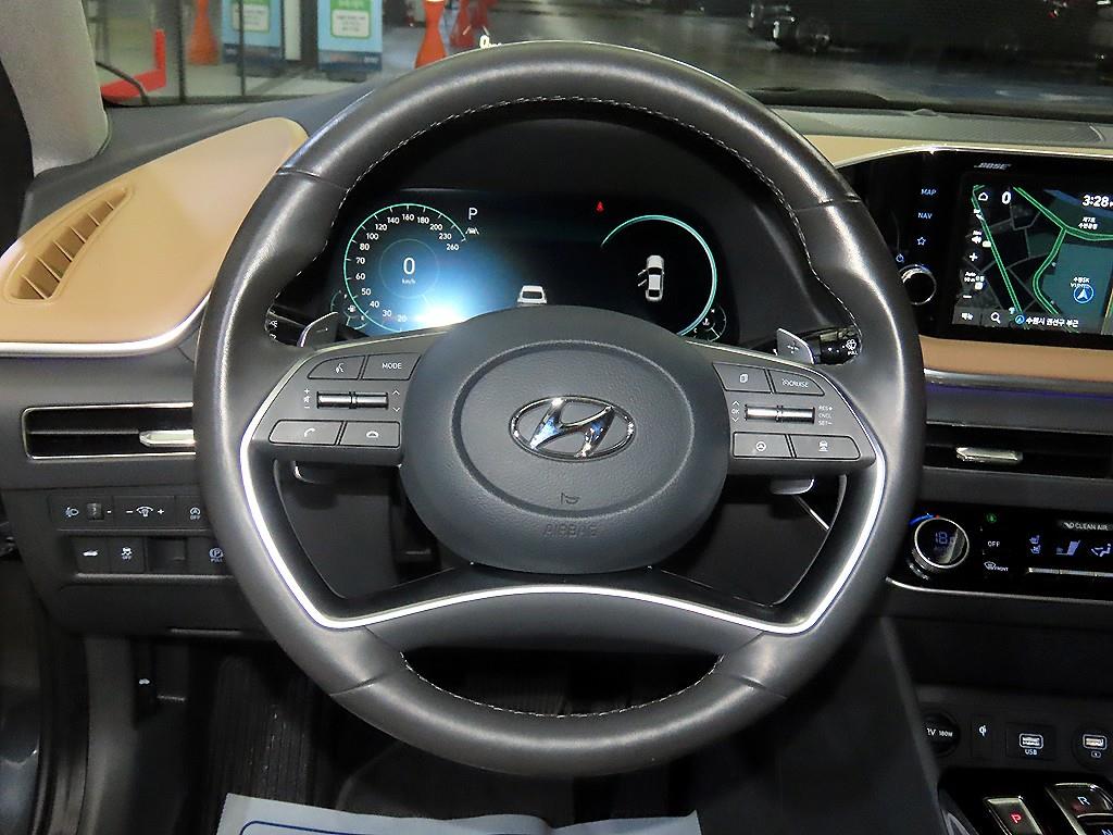 HYUNDAI Sonata - Vista 8