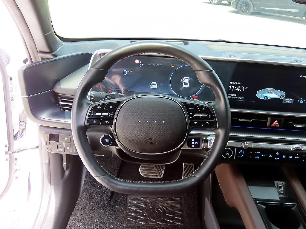 HYUNDAI Ioniq 6 - Vista 8