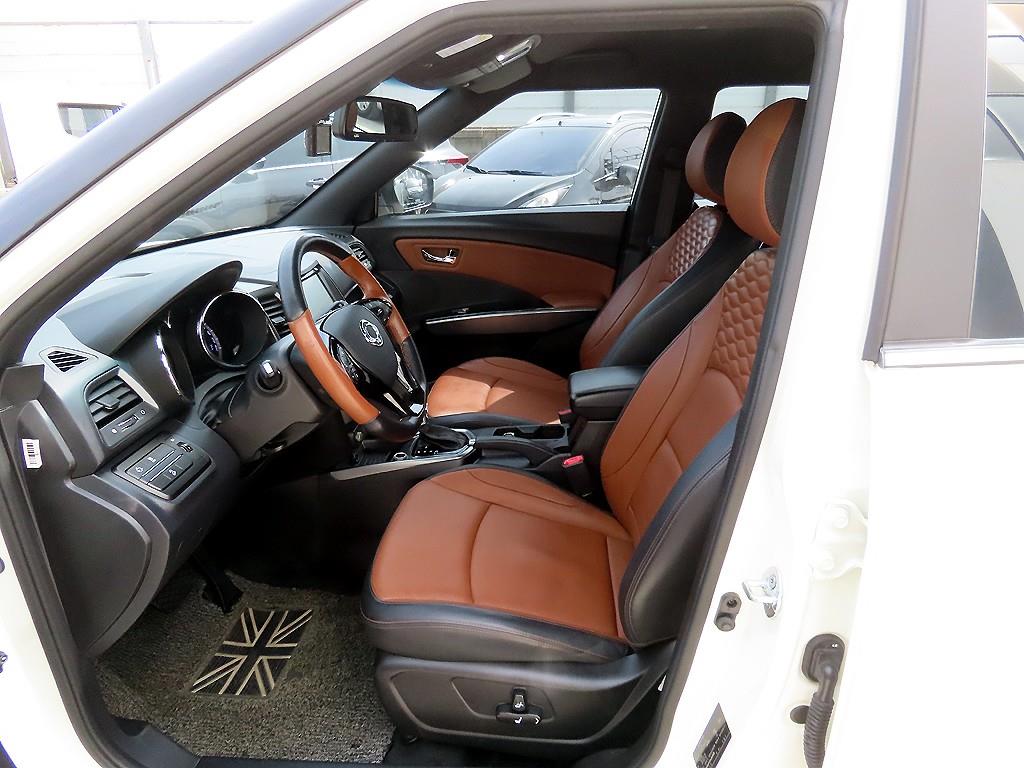 Ssangyong Tivoli - Vista 5