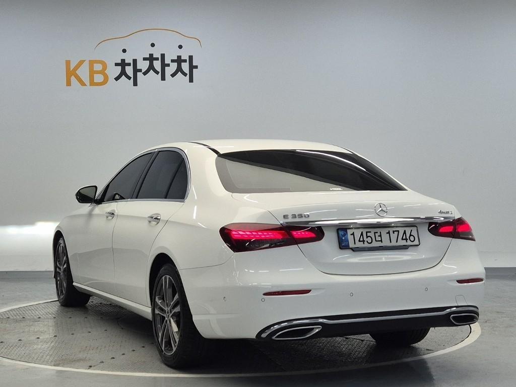 Mercedes Benz E class - Vista 2