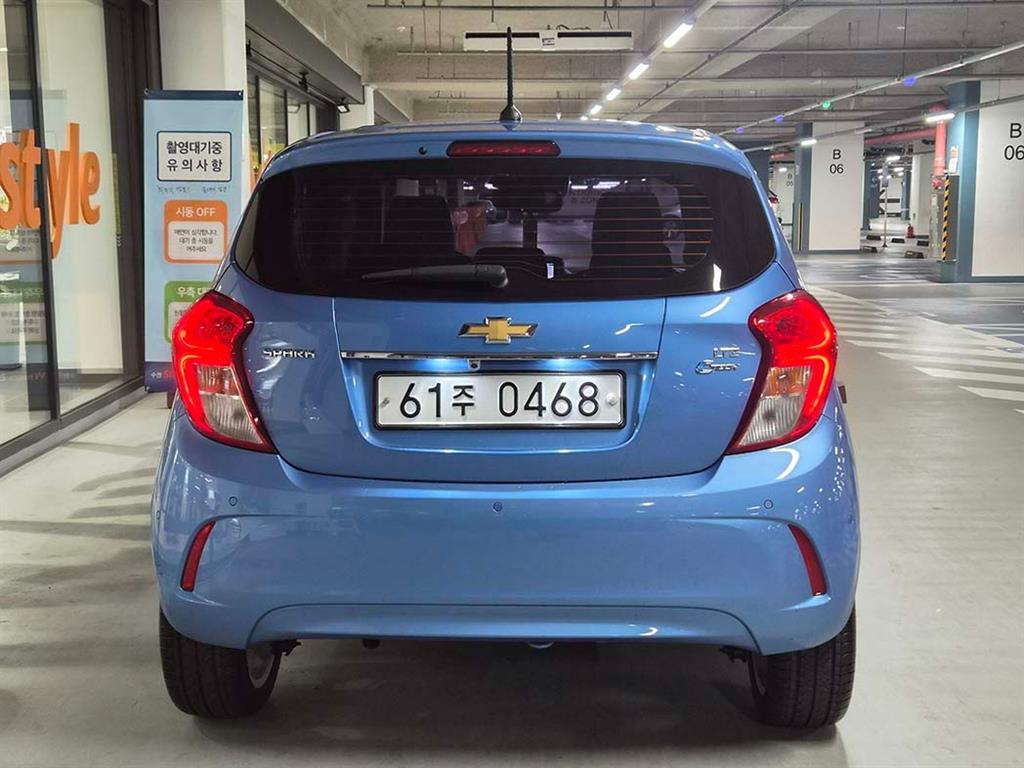 Chevrolet Spark - Vista 5