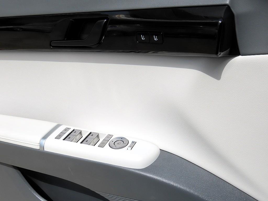 HYUNDAI Grandeur - Vista 11