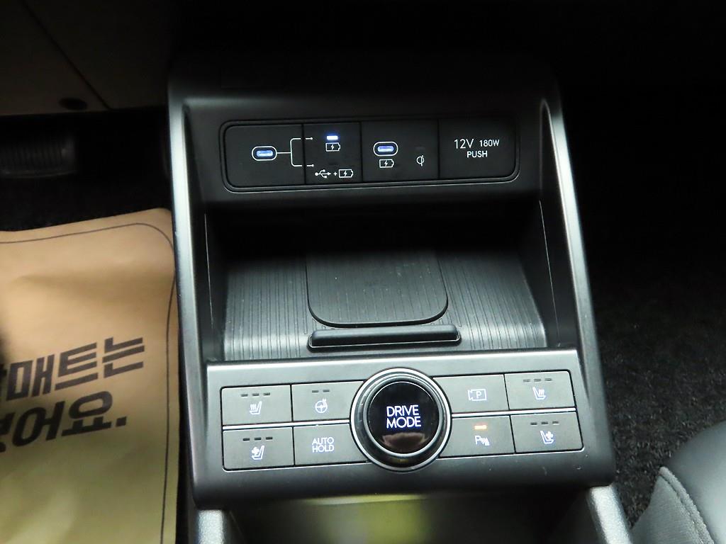 HYUNDAI Kona - Vista 12