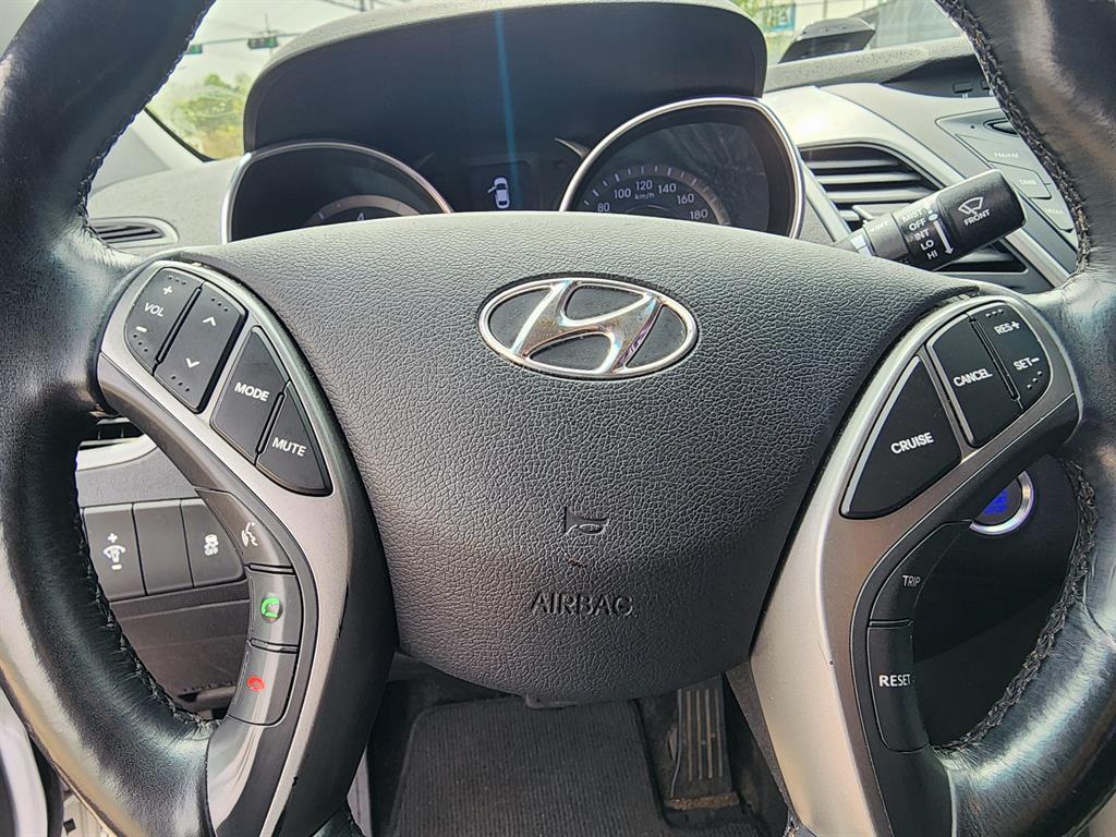 HYUNDAI Avante 2014 Blanco - Importación desde Corea - HF Imports Iquique - Foto 13