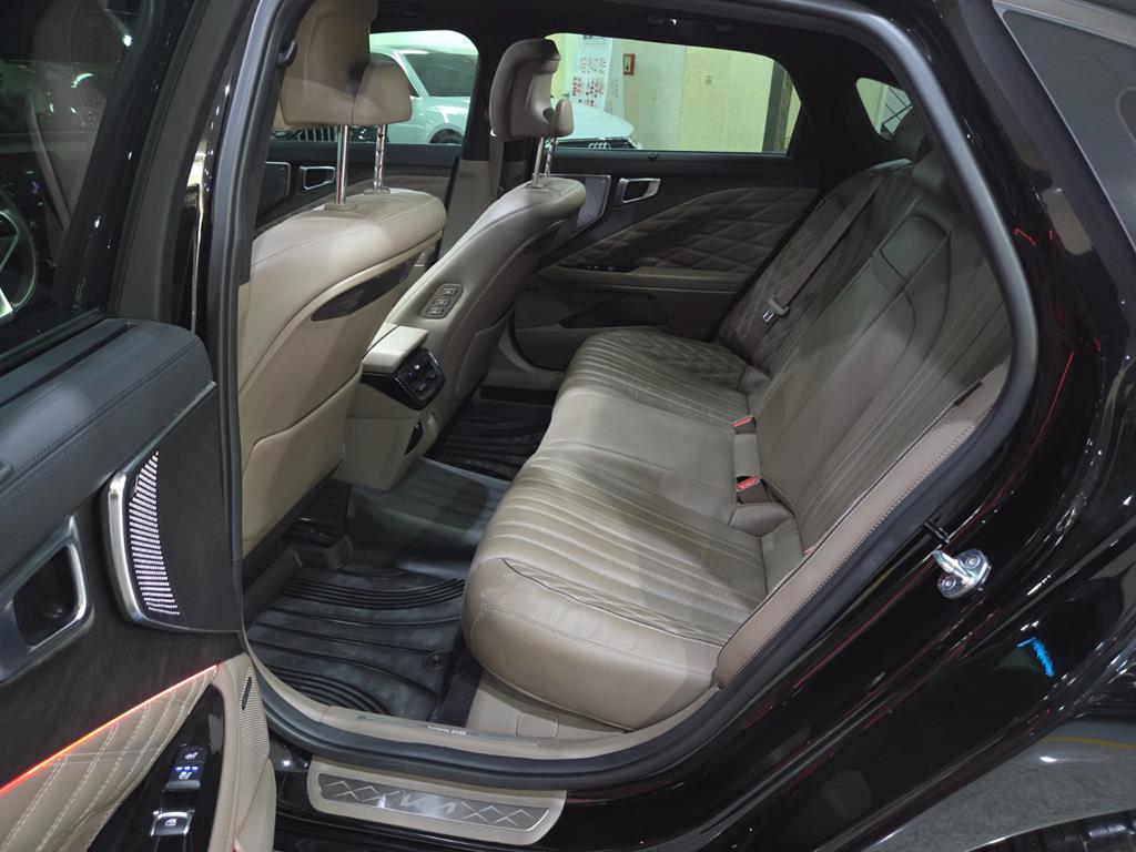 KIA K8 - Vista 7