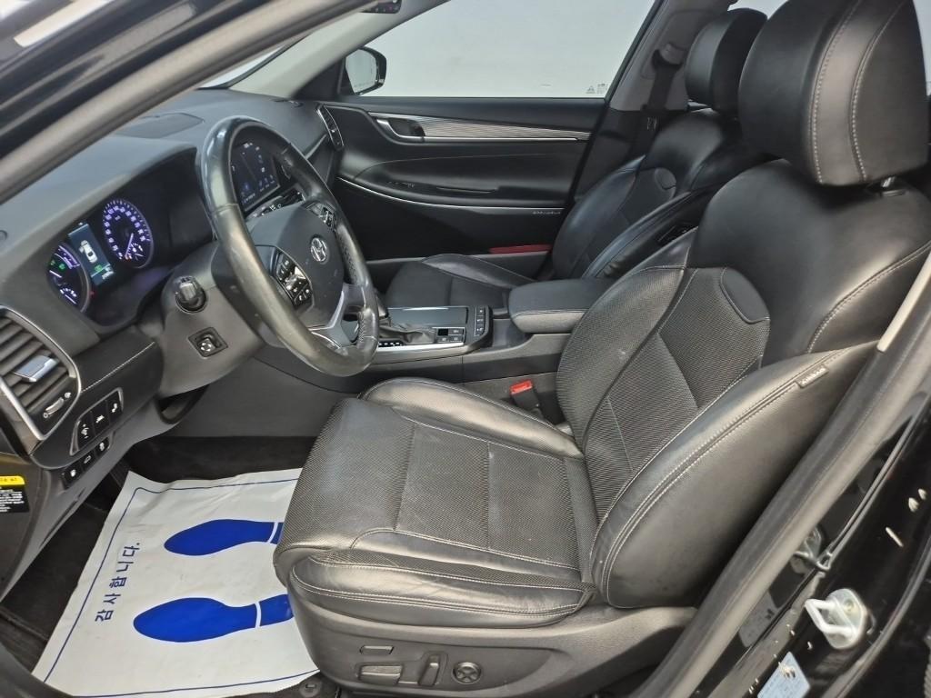 HYUNDAI Grandeur - Vista 11