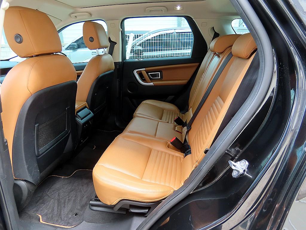 Land Rover Discovery Sports - Vista 6